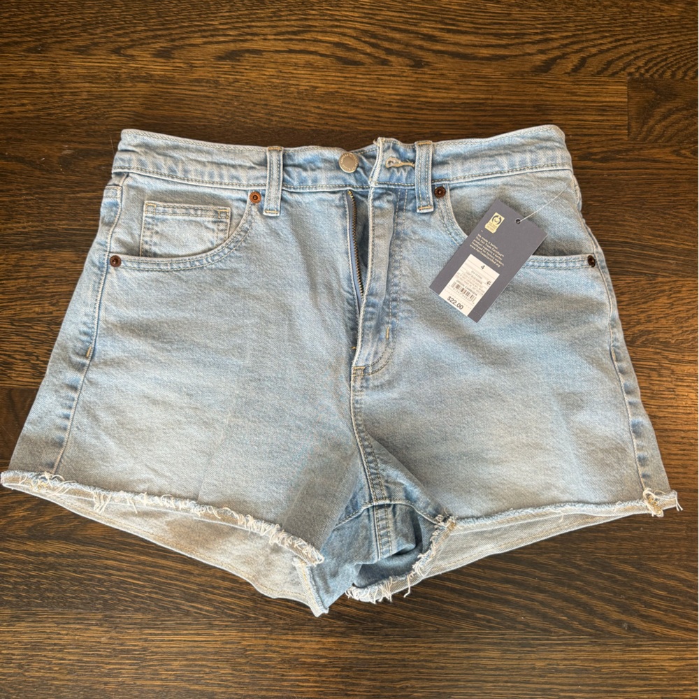 Universal Thread Light Wash Jean Shorts